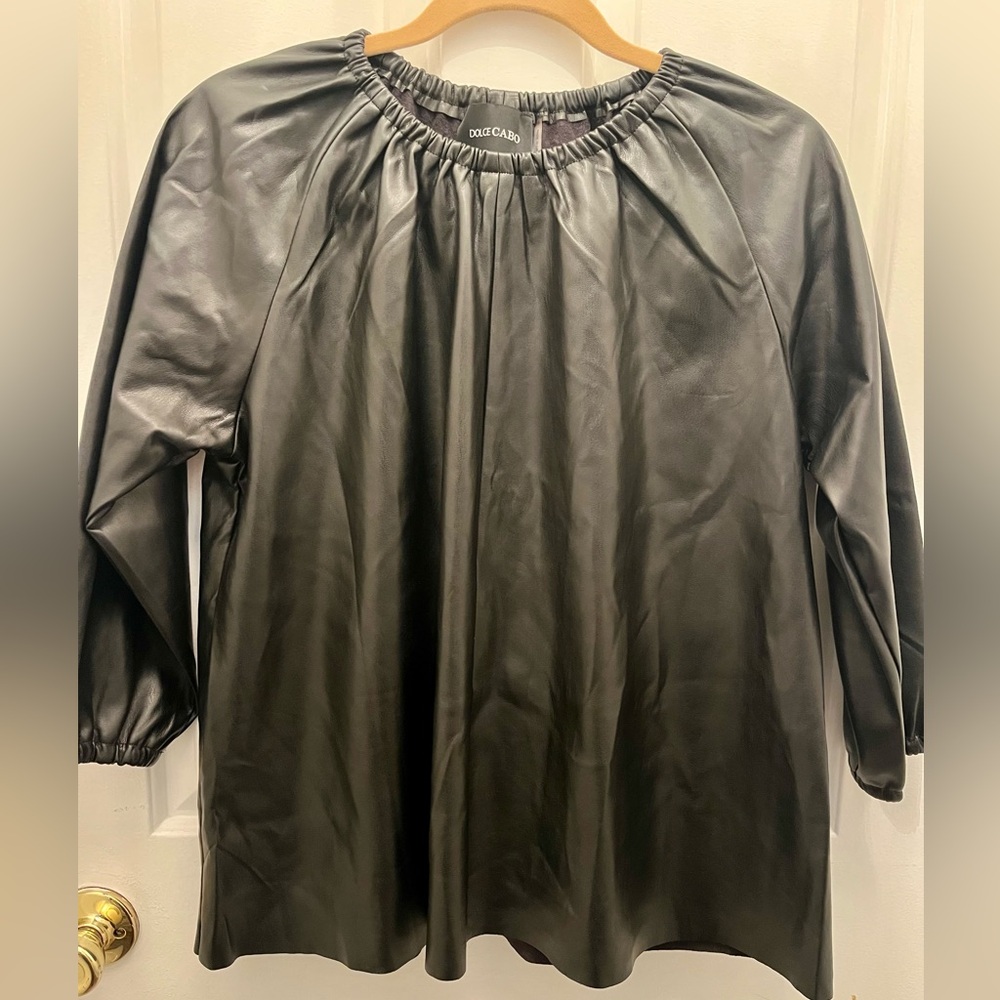 Dolce Cabo Elegant Black faux Leather Top